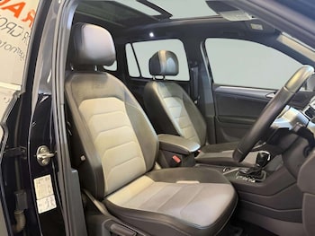 Used Volkswagen Tiguan 2018 for sale - 76900990: Photo