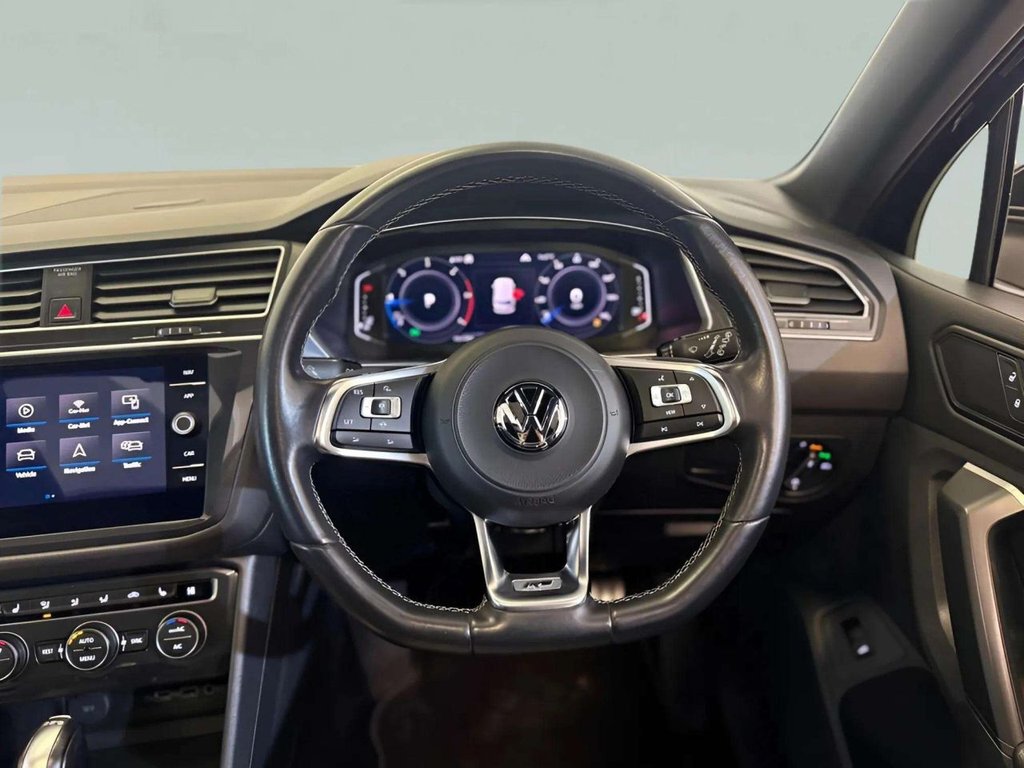 Used Volkswagen Tiguan 2018 for sale - 76900990: Photo 8