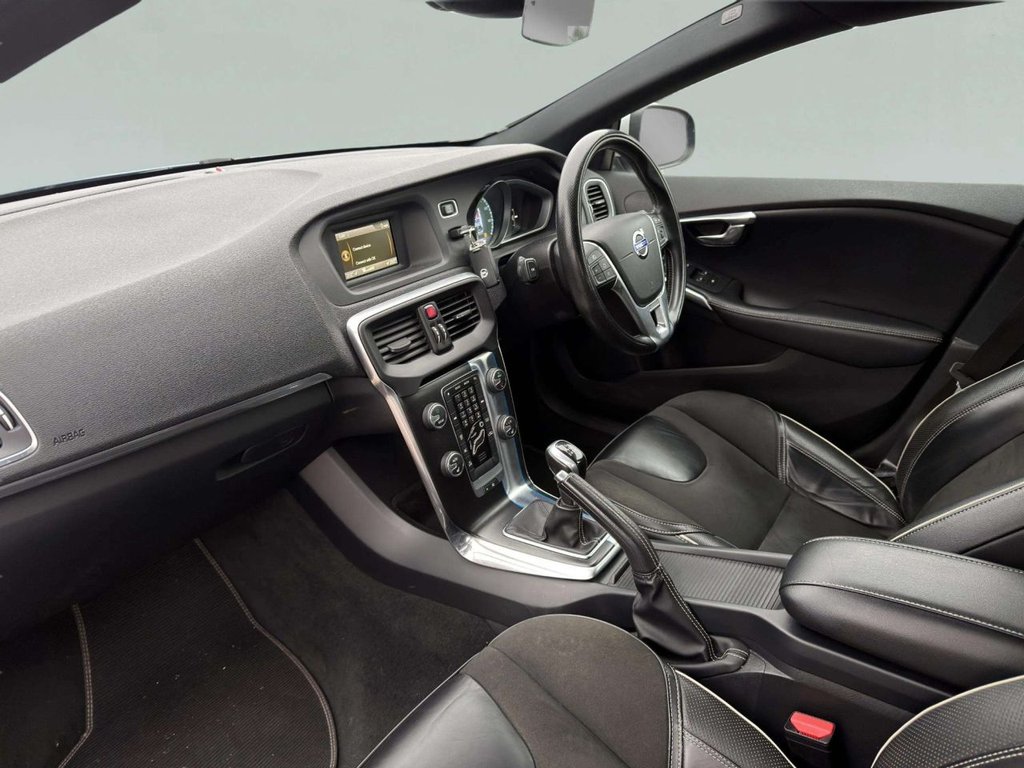 Used Volvo V40 2016 for sale - 77780316: Photo 29