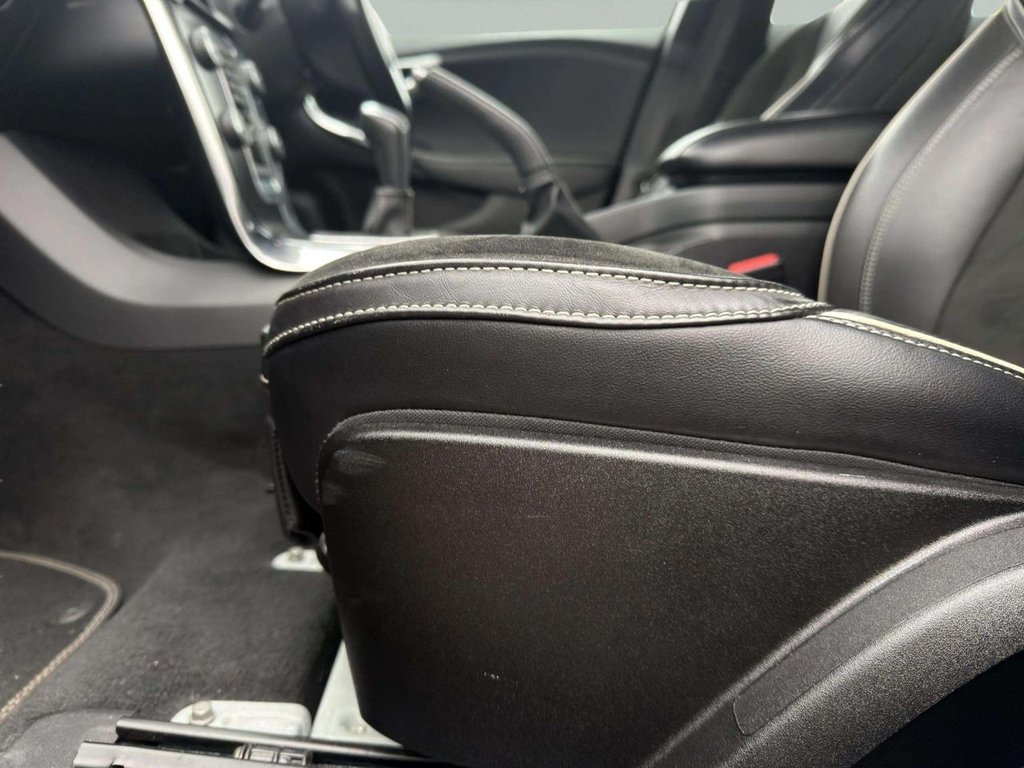 Used Volvo V40 2016 for sale - 77780316: Photo 31
