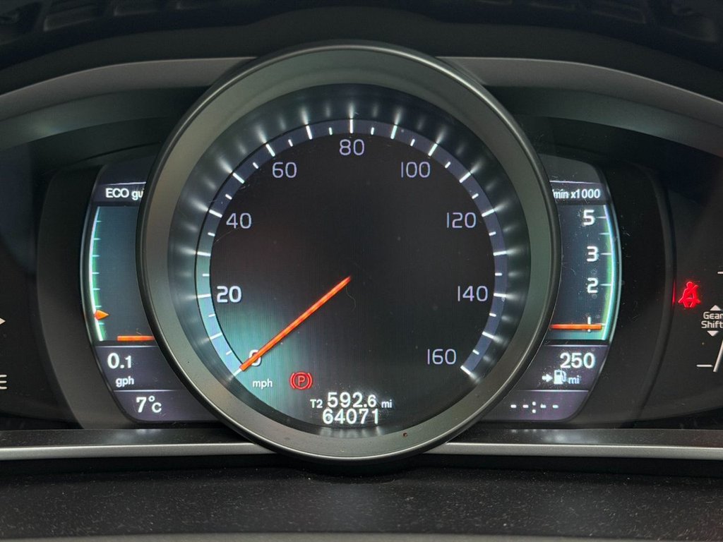 Used Volvo V40 2016 for sale - 77780316: Photo 33