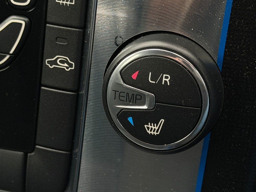 Used Volvo V40 2016 for sale - 77780316: Photo 43