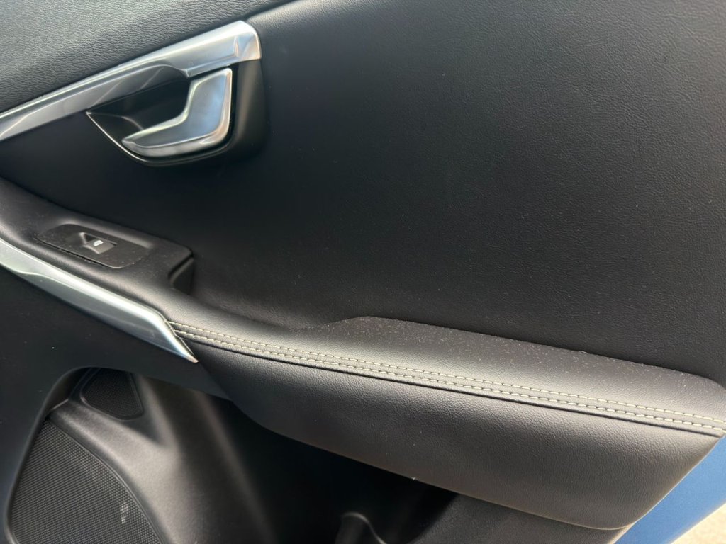 Used Volvo V40 2016 for sale - 77780316: Photo 50