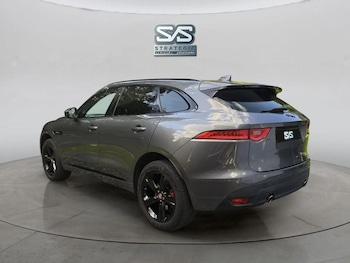 Used Jaguar F-Pace 2018 for sale - 76202992: Photo 4