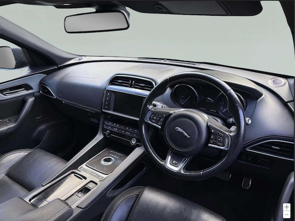 Used Jaguar F-Pace 2018 for sale - 76202992: Photo 8