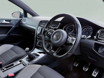 Used Volkswagen Golf 2016 for sale - 76841413: Photo