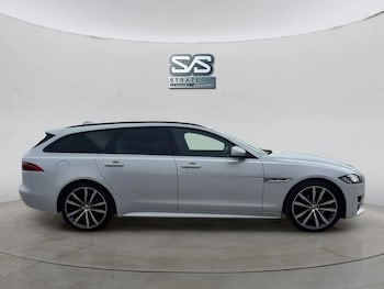 Used Jaguar XF 2018 for sale - 75537770: Photo
