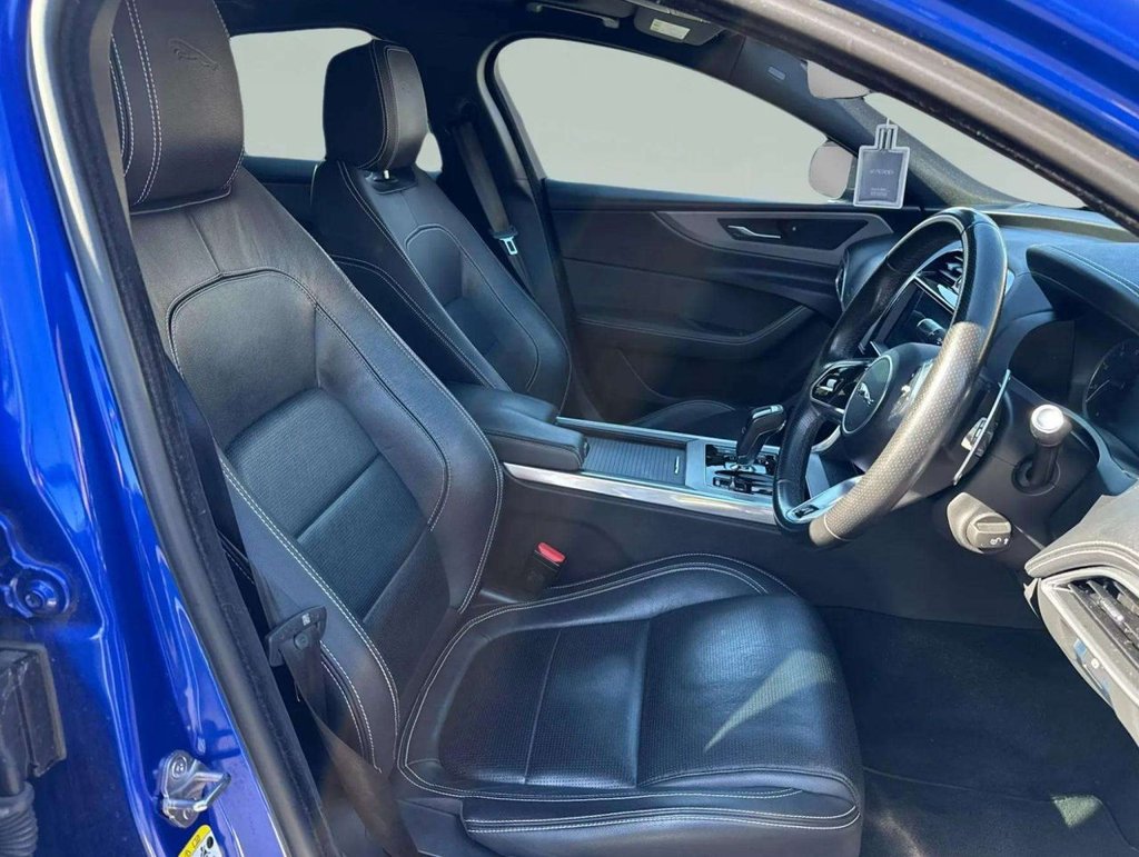Used Jaguar XE 2019 for sale - 76119215: Photo 7