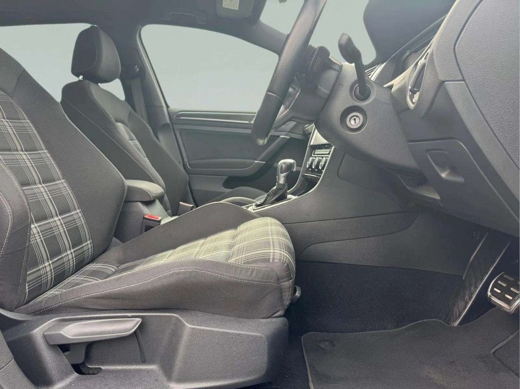 Used Volkswagen Golf 2018 for sale - 76132625: Photo 10