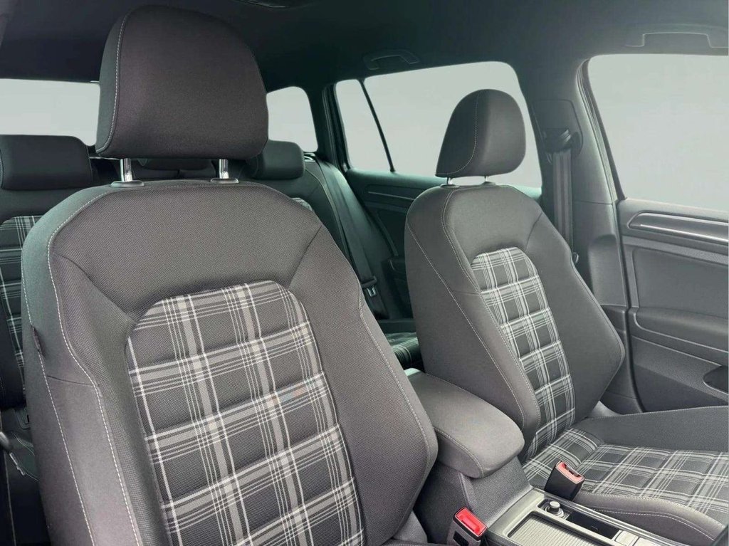 Used Volkswagen Golf 2018 for sale - 76132625: Photo 11