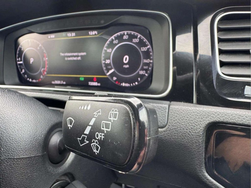 Used Volkswagen Golf 2018 for sale - 76132625: Photo 30