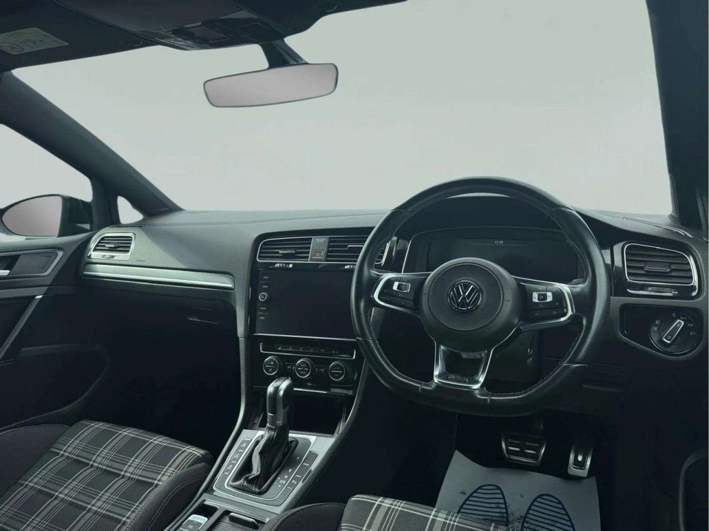 Used Volkswagen Golf 2018 for sale - 76132625: Photo 35