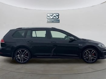 Used Volkswagen Golf 2018 for sale - 76132625: Photo