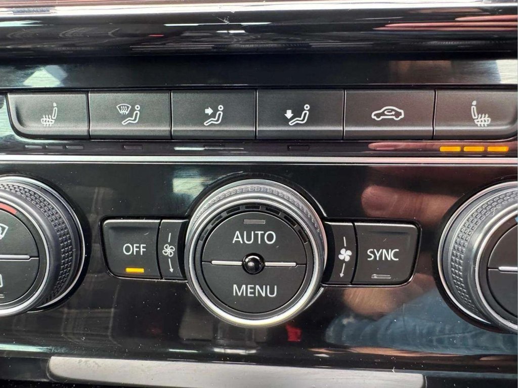 Used Volkswagen Golf 2018 for sale - 76132625: Photo 48