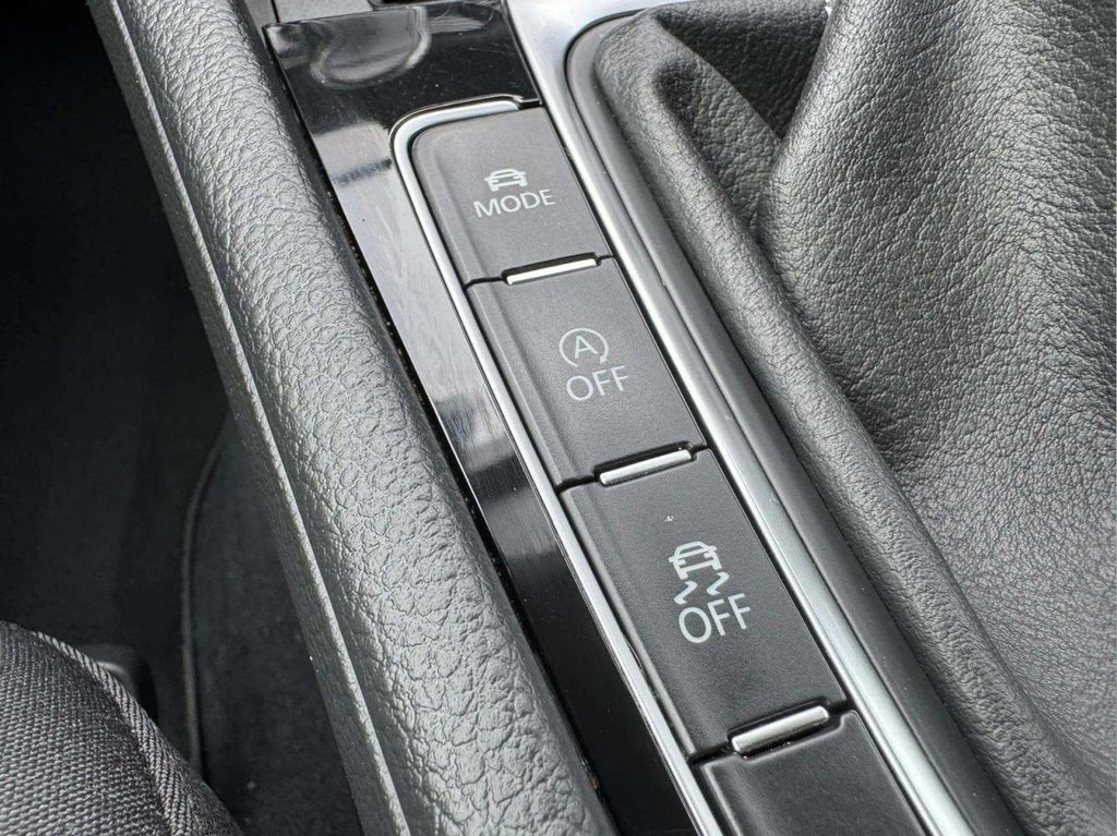 Used Volkswagen Golf 2018 for sale - 76132625: Photo 50