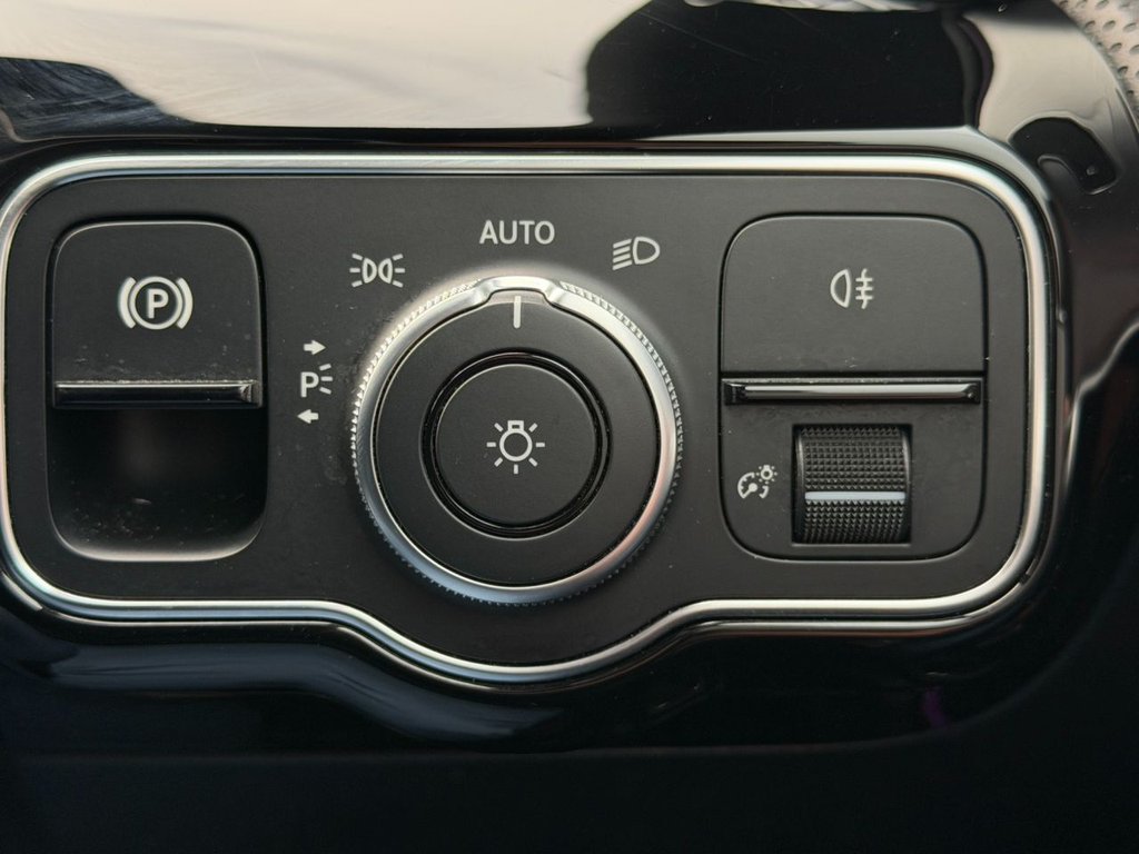 Used Mercedes-Benz CLA 2019 for sale - 76617934: Photo 40