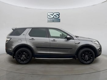 Used Land Rover Discovery Sport 2016 for sale - 77166011: Photo