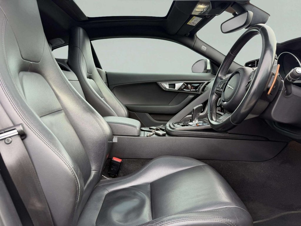 Used Jaguar F-Type 2014 for sale - 78200090: Photo 15