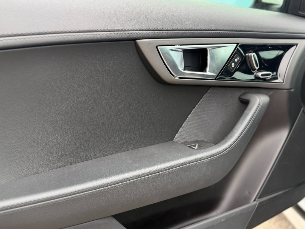 Used Jaguar F-Type 2014 for sale - 78200090: Photo 38