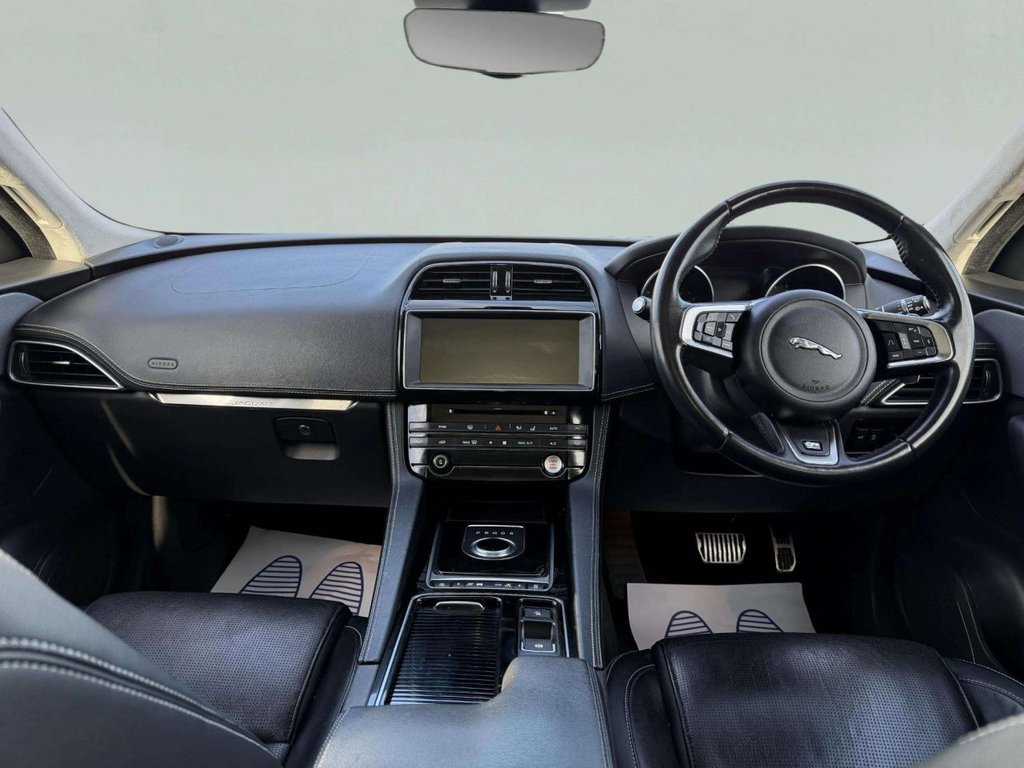 Used Jaguar F-Pace 2018 for sale - 76439119: Photo 11