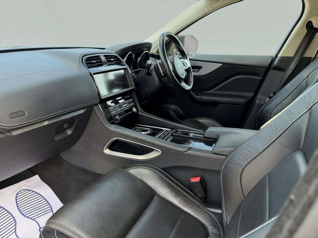Used Jaguar F-Pace 2018 for sale - 76439119: Photo 27