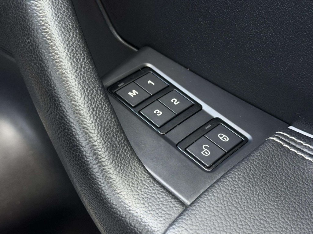 Used Jaguar F-Pace 2018 for sale - 76439119: Photo 34