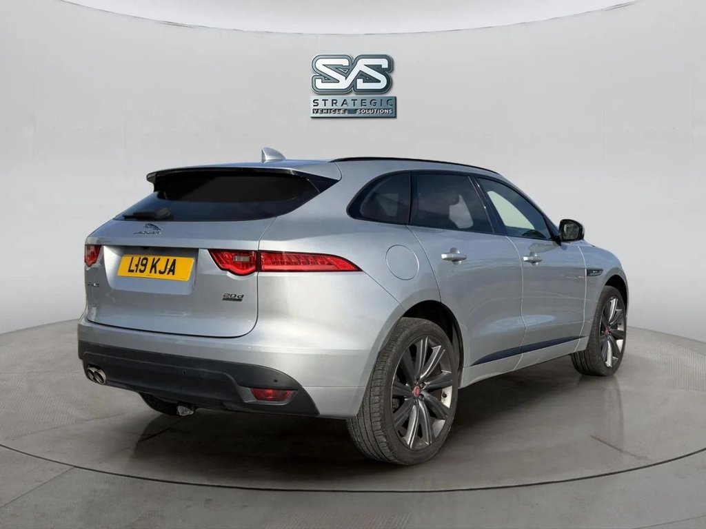 Used Jaguar F-Pace 2018 for sale - 76439119: Photo 5