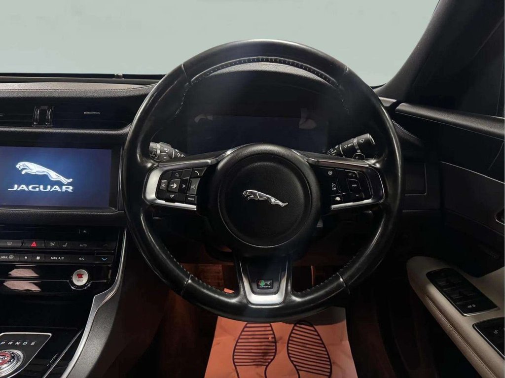 Used Jaguar XF 2016 for sale - 77621174: Photo 29