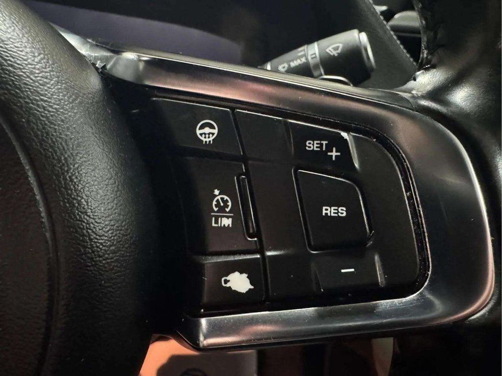 Used Jaguar XF 2016 for sale - 77621174: Photo 31