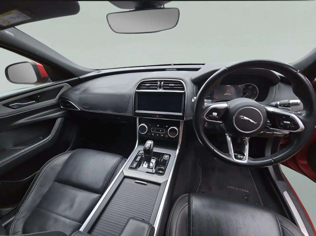 Used Jaguar XE 2019 for sale - 77422242: Photo 6