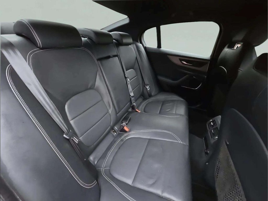 Used Jaguar XE 2019 for sale - 77422242: Photo 7