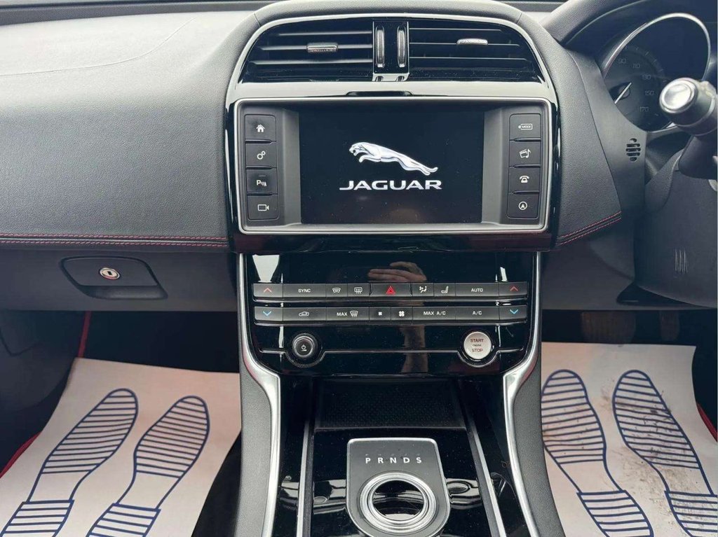 Used Jaguar XE 2015 for sale - 76291251: Photo 23