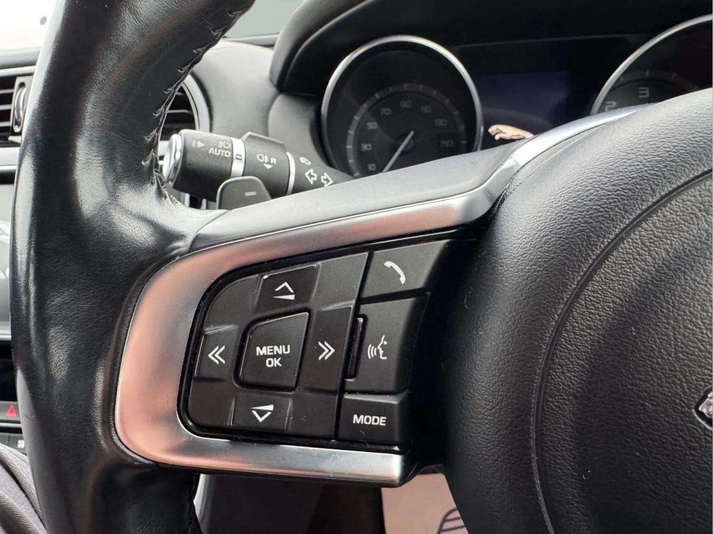 Used Jaguar XE 2015 for sale - 76291251: Photo 26