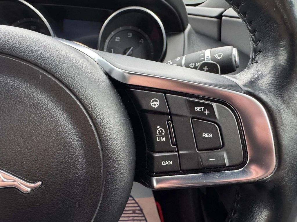 Used Jaguar XE 2015 for sale - 76291251: Photo 27