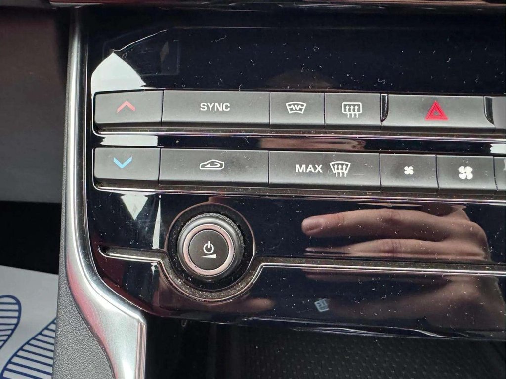 Used Jaguar XE 2015 for sale - 76291251: Photo 32
