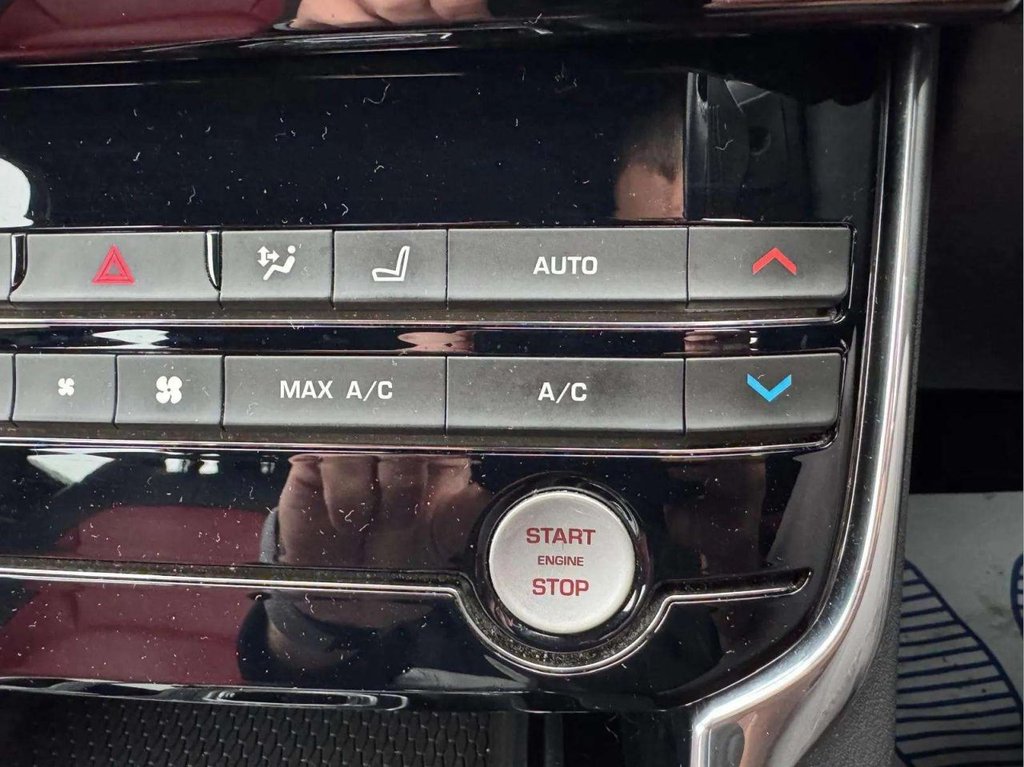 Used Jaguar XE 2015 for sale - 76291251: Photo 34
