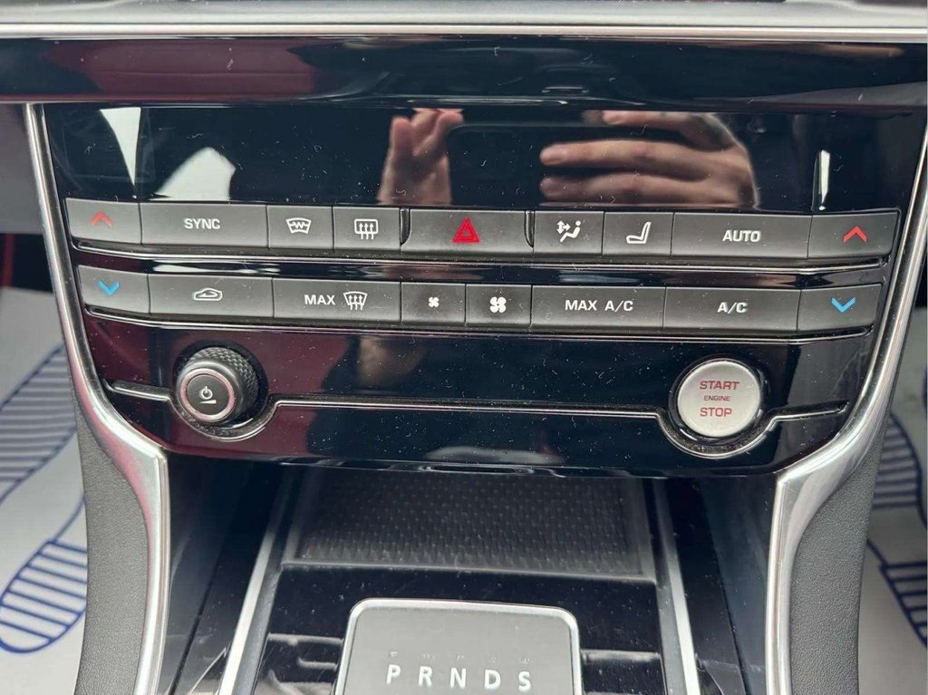 Used Jaguar XE 2015 for sale - 76291251: Photo 36