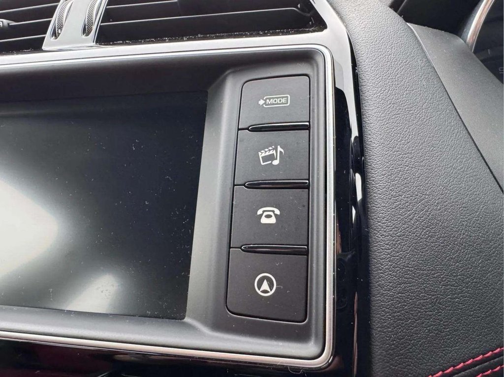 Used Jaguar XE 2015 for sale - 76291251: Photo 39
