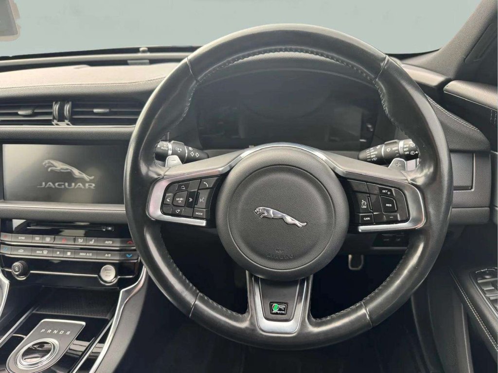 Used Jaguar XF 2018 for sale - 77249895: Photo 33