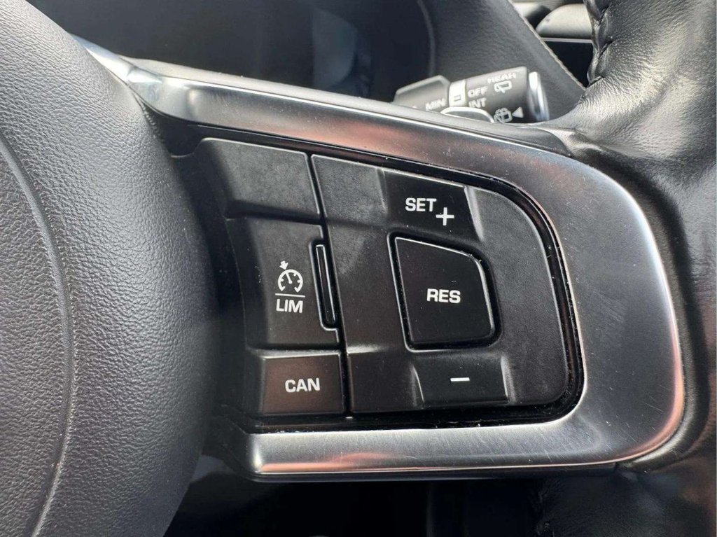 Used Jaguar XF 2018 for sale - 77249895: Photo 35