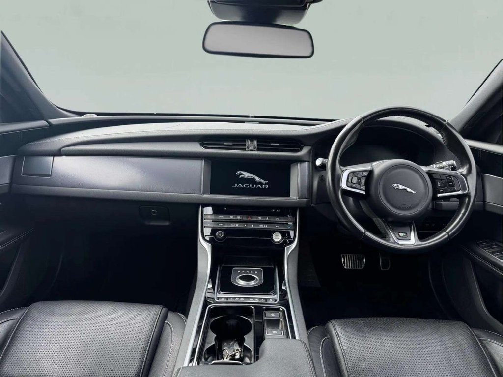 Used Jaguar XF 2018 for sale - 77249895: Photo 38