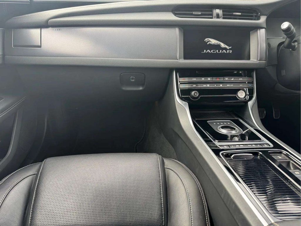 Used Jaguar XF 2018 for sale - 77249895: Photo 45