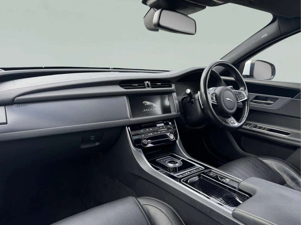 Used Jaguar XF 2018 for sale - 77249895: Photo 47