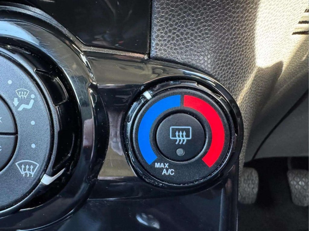 Used Ford Fiesta 2015 for sale - 76570055: Photo 29