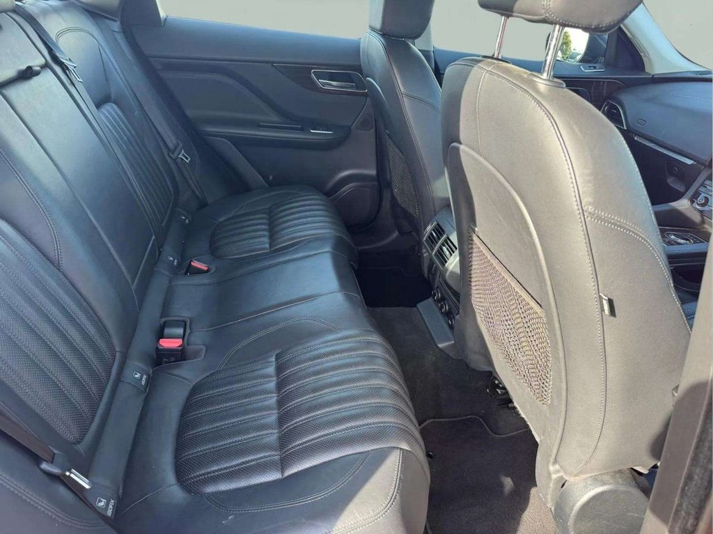 Used Jaguar F-Pace 2017 for sale - 76386272: Photo 12