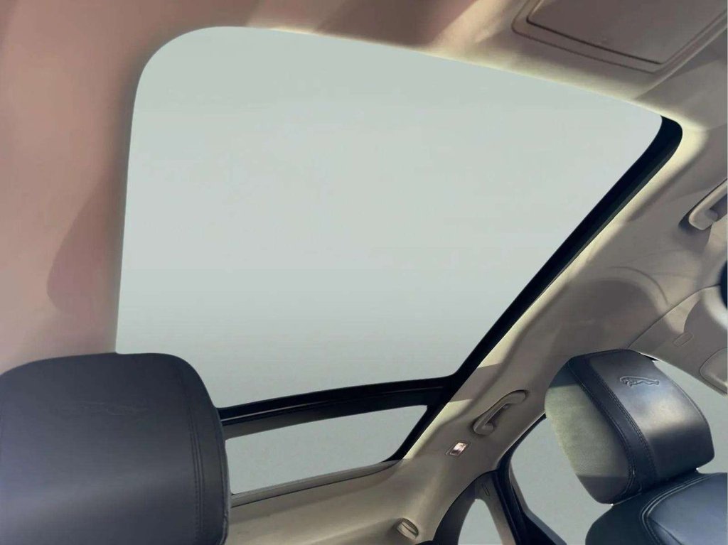 Used Jaguar F-Pace 2017 for sale - 76386272: Photo 18