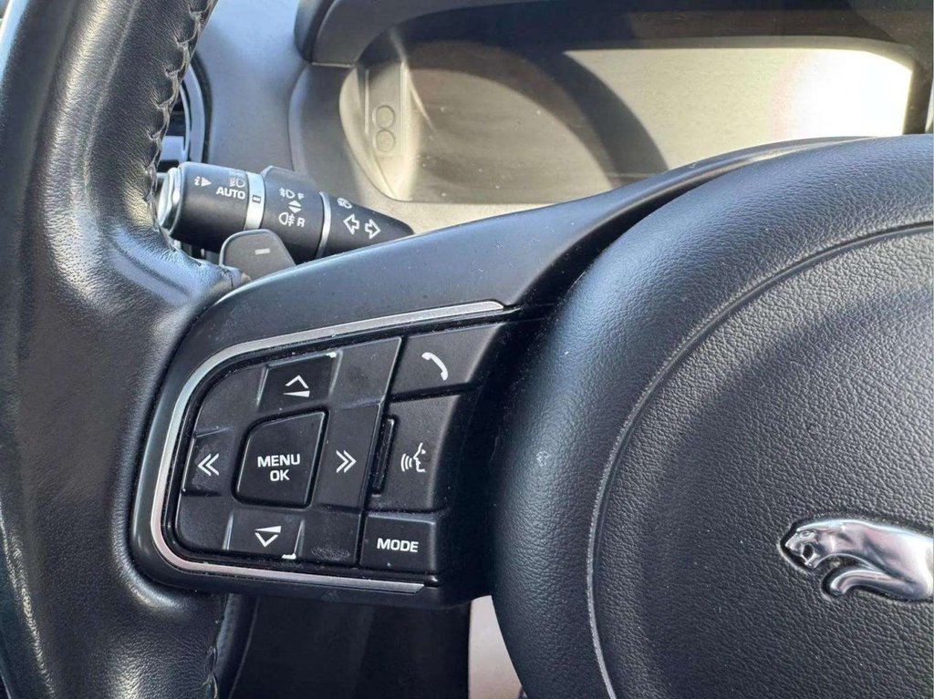 Used Jaguar F-Pace 2017 for sale - 76386272: Photo 27