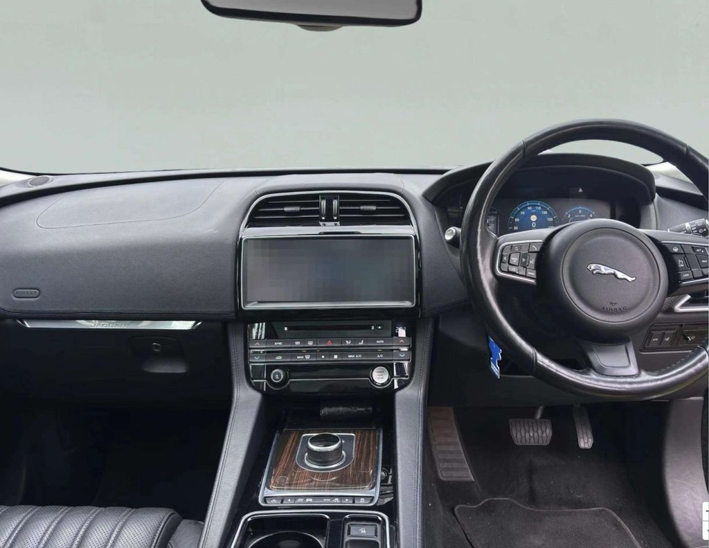 Used Jaguar F-Pace 2017 for sale - 76386272: Photo 3