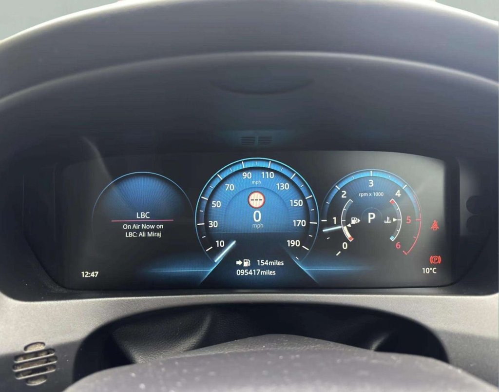 Used Jaguar F-Pace 2017 for sale - 76386272: Photo 4