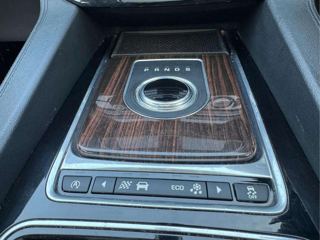 Used Jaguar F-Pace 2017 for sale - 76386272: Photo 40